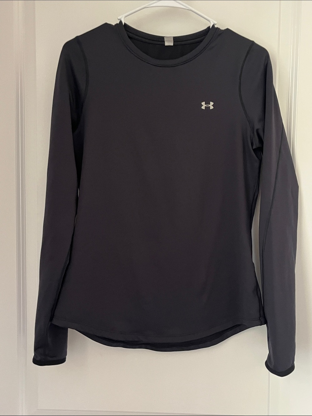 Under Armour Women’s Black Long-Sleeve Cold Gear Performance Top